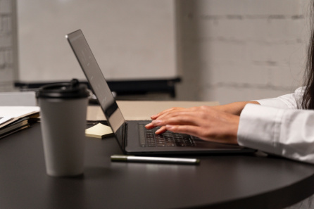 Ограничения по количеству совмещаемых ставок отсутствуют