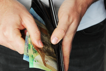 Предложено зафиксировать сумму оклада в размере не ниже 70%