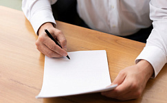 Как указать положения об условиях труда в договоре? 